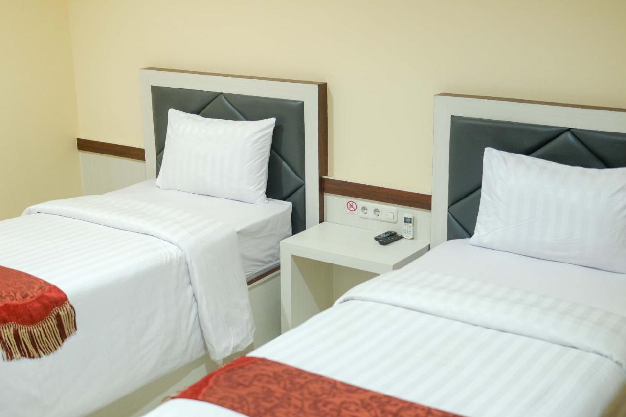 Grand Buana Lestari Hotel Паданг Экстерьер фото
